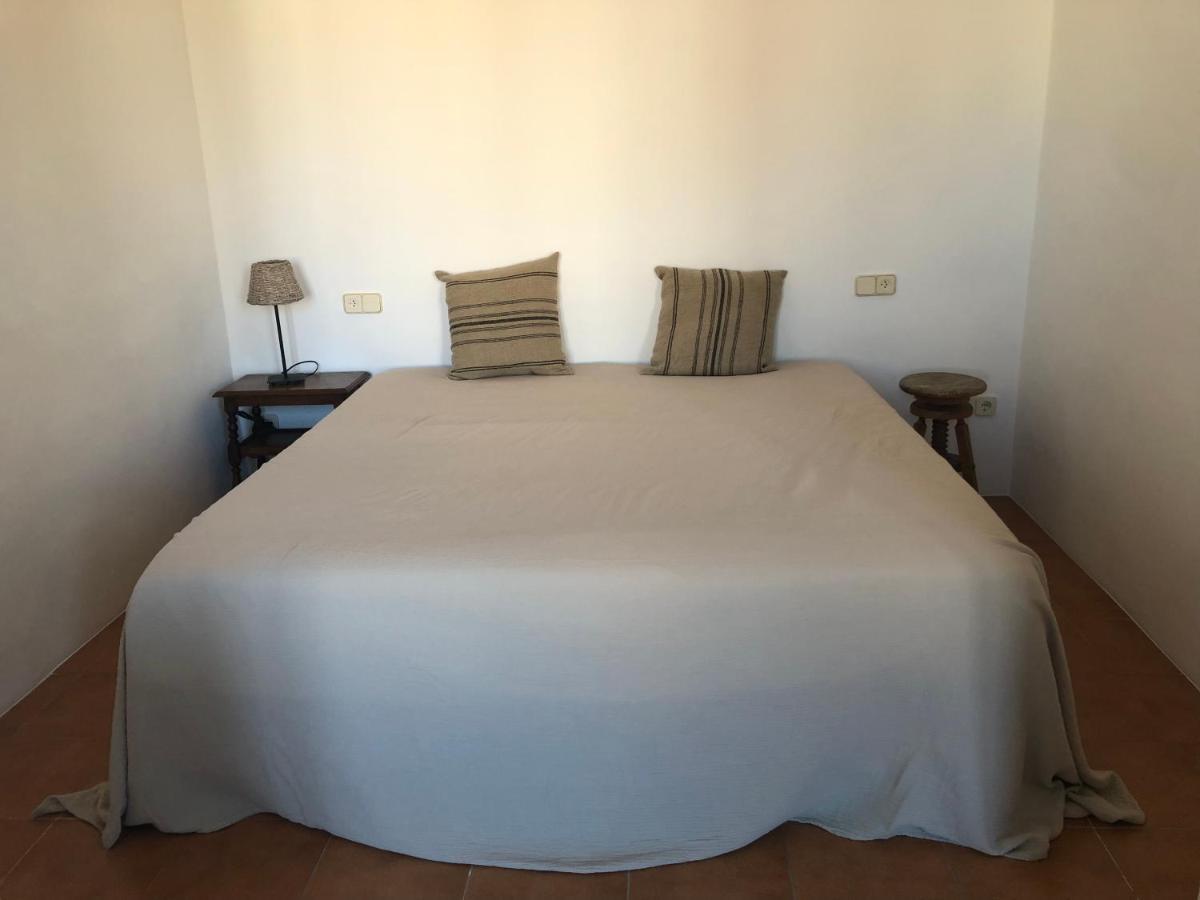 Family B&B Homefromhomees Сан-Фелиу-де-Гишольс Экстерьер фото