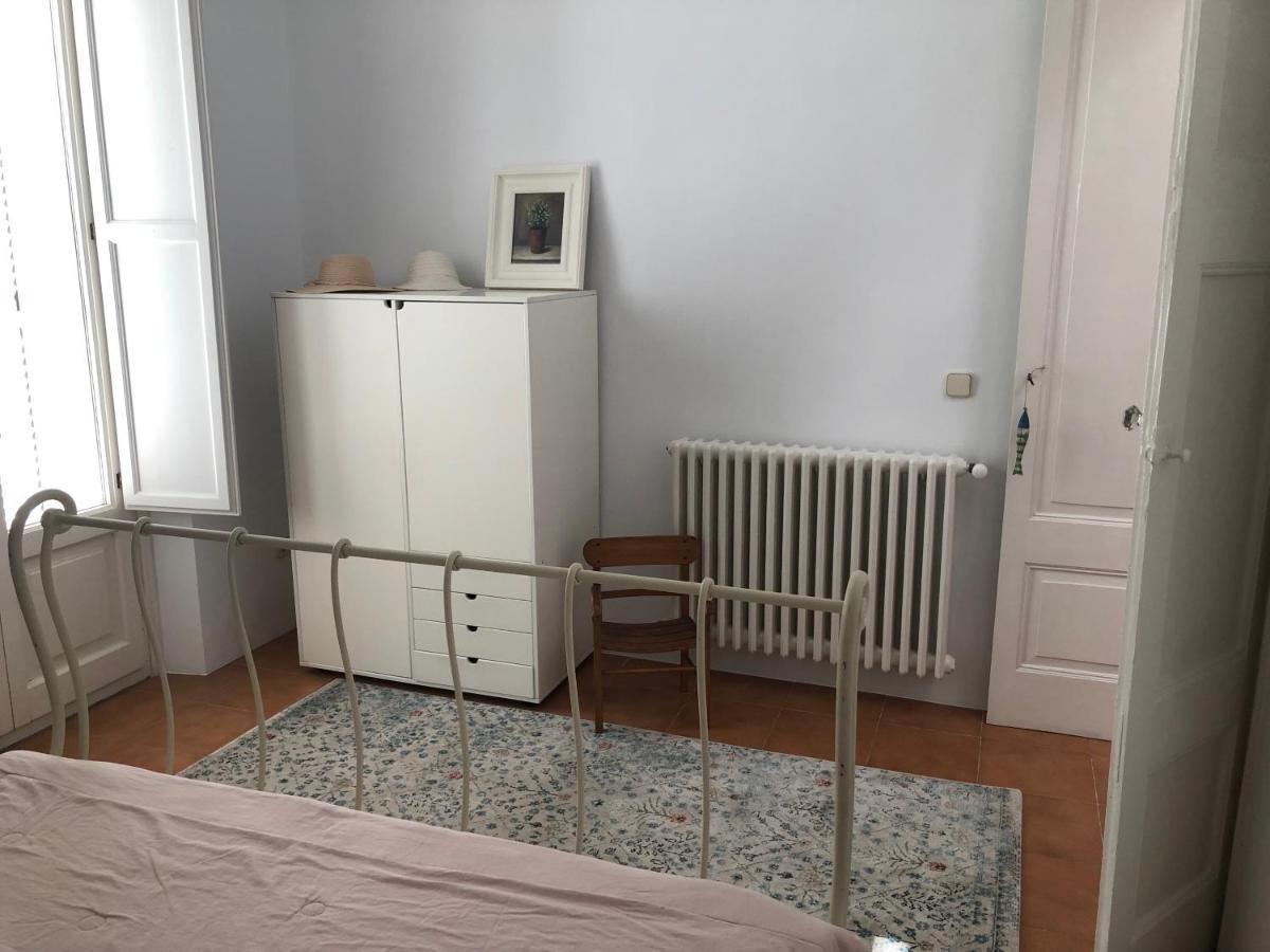 Family B&B Homefromhomees Сан-Фелиу-де-Гишольс Экстерьер фото
