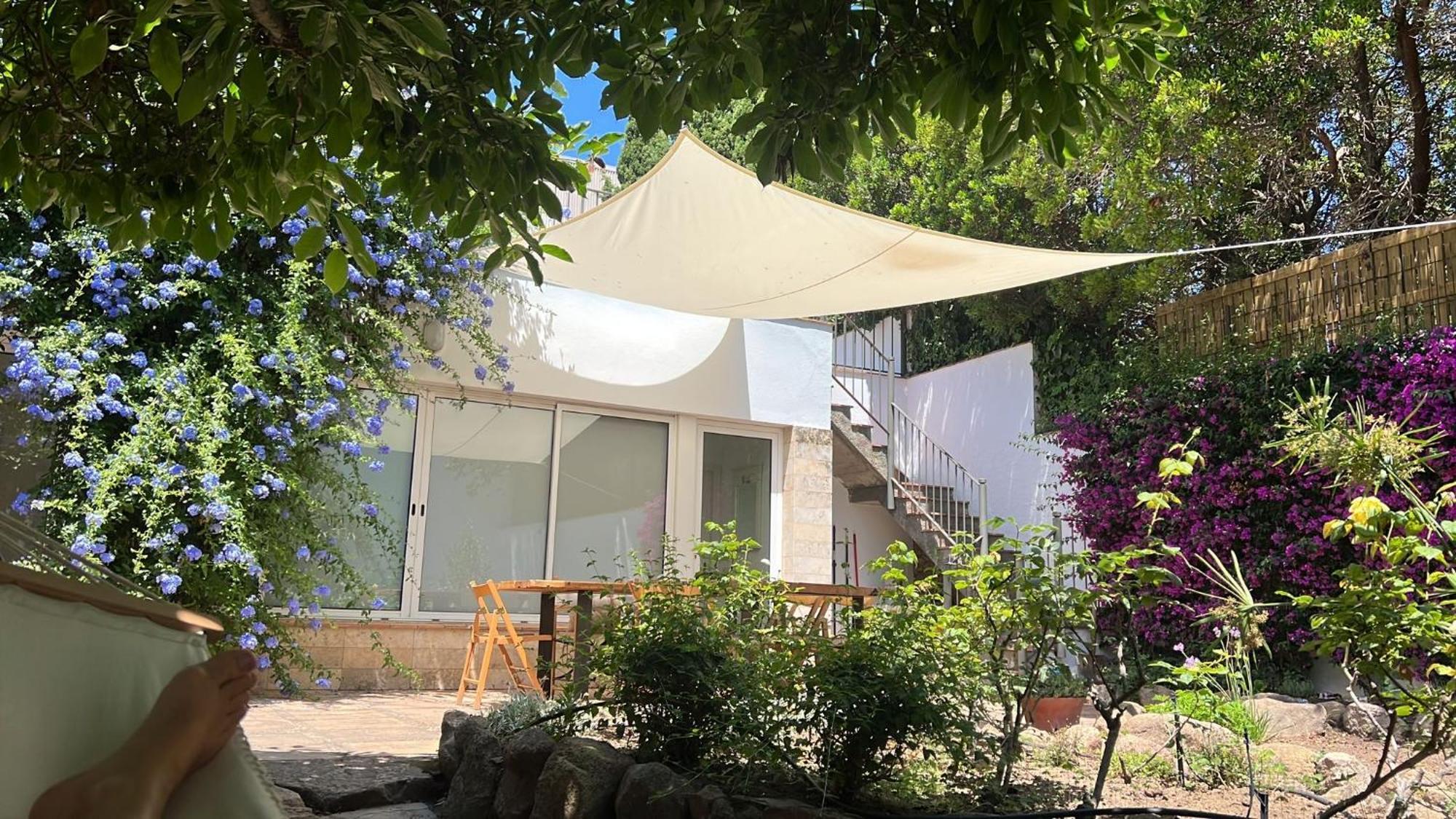 Family B&B Homefromhomees Сан-Фелиу-де-Гишольс Экстерьер фото